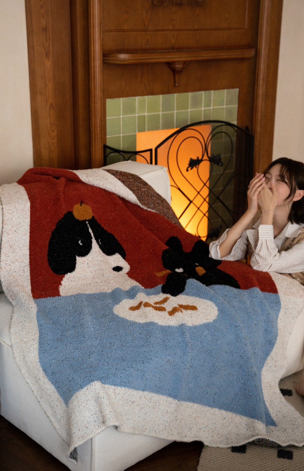 Half-Velvet Knit Throw Blanket - Lunch Dog - image 2